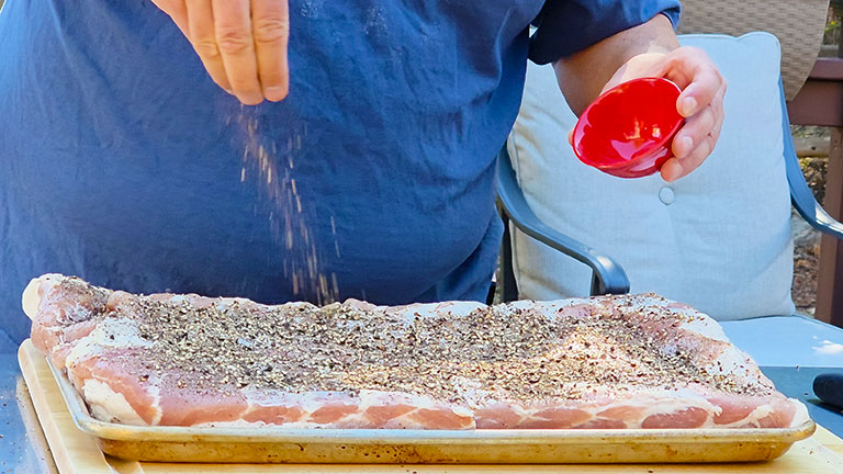 Sprinkle Black Pepper