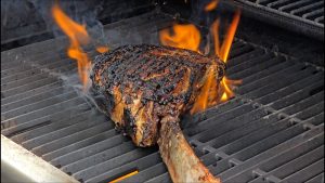 Tomahawk Steak Grilling